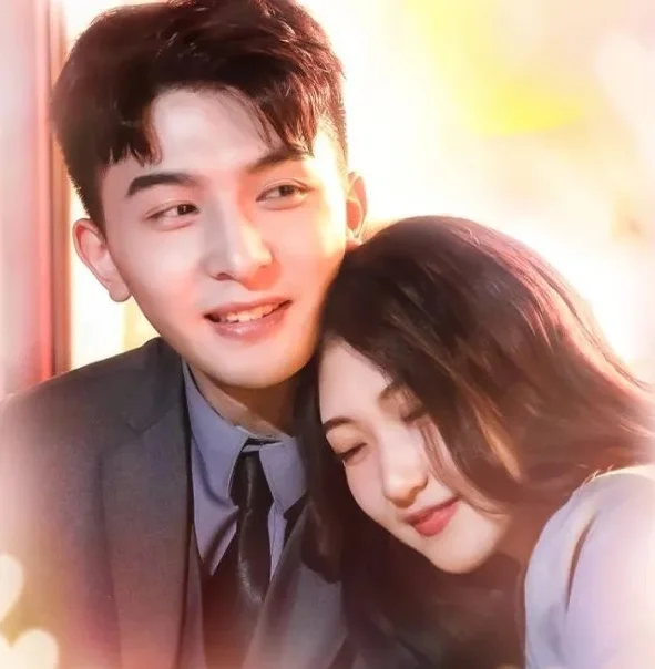 闪婚老公是首富 海报