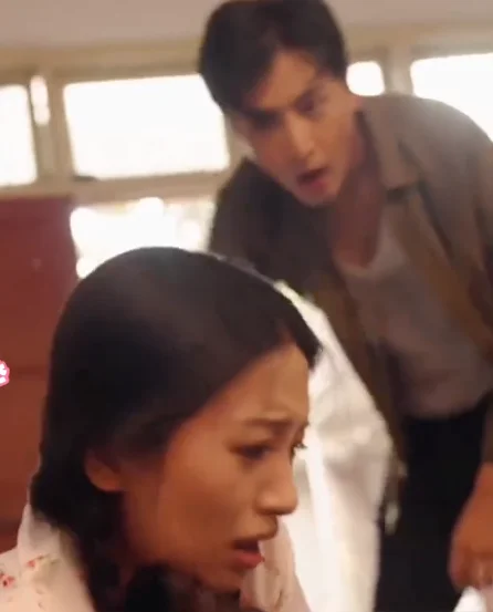 家暴 海报