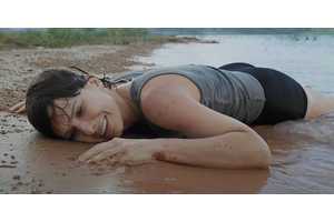 Gravity: The Real Meaning Of The Debris & How It Relates To Sandra Bullock's Character