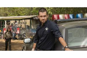 The Boys Star's Crime Thriller Series With 90% RT Score Becomes Streaming Hit