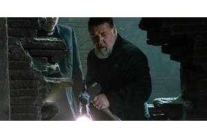 Russell Crowe’s Hit Horror Film With 80% Audience RT Score Is Leaving Netflix Next Month