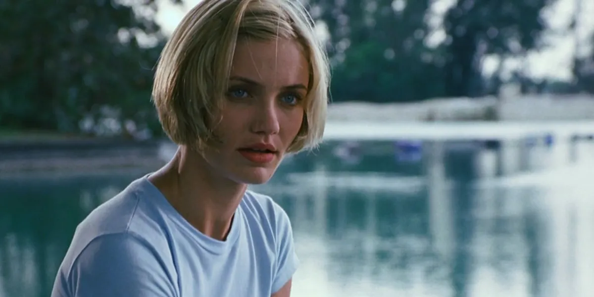 Cameron Diaz near to the lake in There's Something About Mary