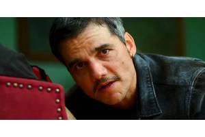 Netflix To Make Intensely Claustrophobic Sci-Fi Thriller With Stars Of 2 Recent A24 Hits