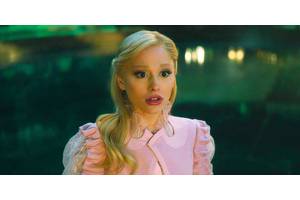Ariana Grande Could Be Only The 7th Oscar Winner With This Distinction If She Beats Zoe Saldaña For Supporting Actress