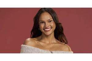 The Bachelor Season 29: Alexe Godin’s Age, Job, Instagram & More