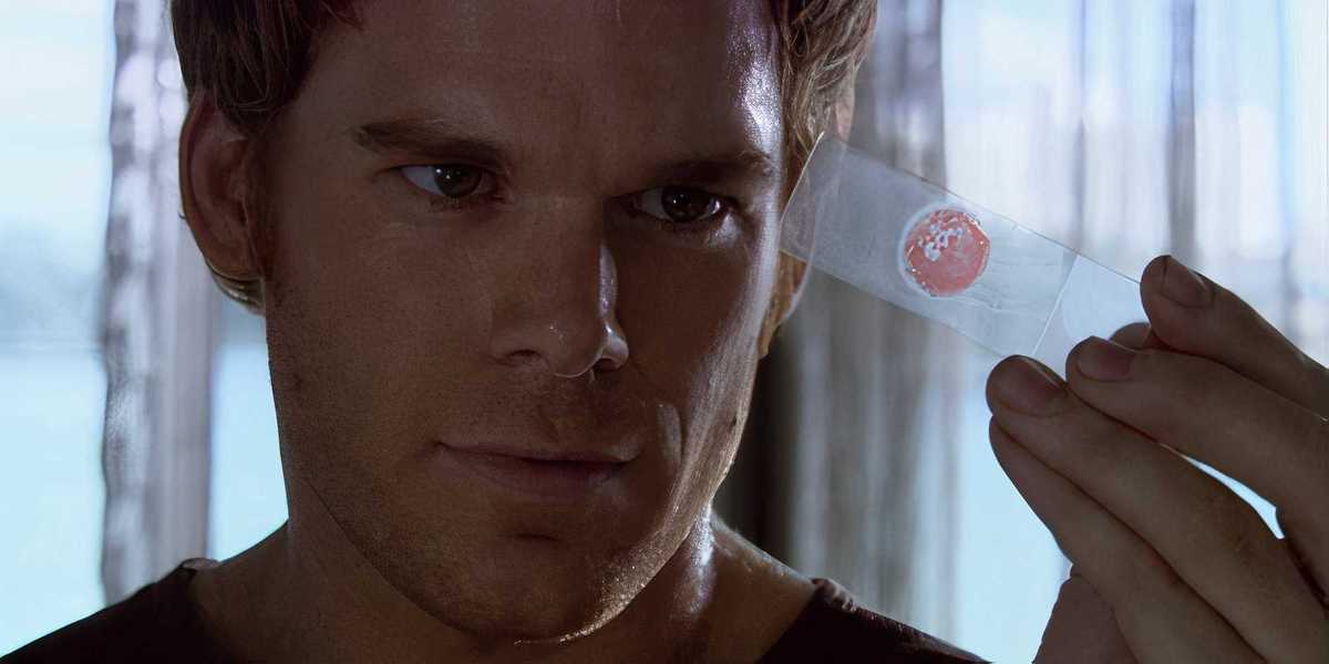 Dexter: Original Sin Brutally Foreshadows Deb & Dexter’s Worst Moment From The OG Season 1 Finale