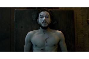 Dark The Winds Of Winter Theory Reveals Who Daenerys Targaryen Marries (& It's Not Jon Snow)
