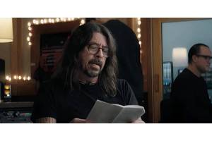 Dave Grohl: Net Worth, Age, Height & Everything You Need To Know About The Foo Fighters Lead Singer