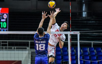 HD Spikers, D'Navigators dispute Spikers' Turf lead