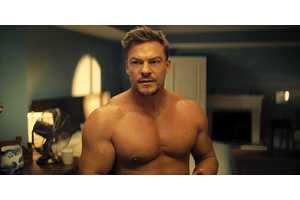 How Reacher Survives Russian Roulette In Season 3 Properly Explained