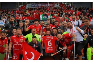 Turkish amputee football team blanks Israel, protests war on Gaza