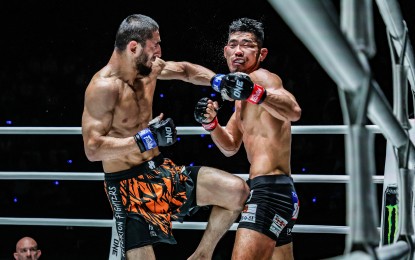 <p><strong>UNDEFEATED.</strong> Turkish Alibeg Rasulov (left) wins via unanimous decision over South Korean Ok Rae Yoon in the ONE Championship mixed martial arts at Lumpinee Stadium in Bangkok, Thailand on Friday (July 5, 2024). Rasulov has a perfect 14-0 record. <em>(Photo courtesy of ONE Championship)</em></p>