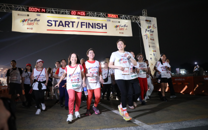 <p><strong>OGP FUN RUN.</strong> Department of Budget and Management Secretary Amena Pangandaman (30823) leads the Open Government Partnership Fun Run around Quirino Grandstand in Manila on Sunday (Jan. 26, 2025). Some 4,000 government workers and private individuals joined the run organized by the DBM as part of the preparation for the Philippine hosting of OGP Asia and the Pacific Regional Meeting set Feb. 5 to 7.<em> (PNA photo by Avito Dalan)</em></p>