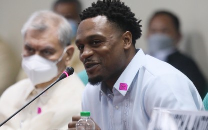 Speaker congratulates Brownlee for becoming Filipino citizen