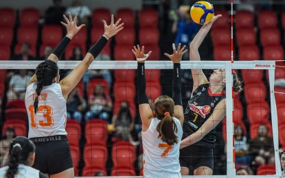 <p><strong>WINNER.</strong> PLDT'S Elena Samoilenko (No. 7) tries to score against Farm Fresh's Aprylle Cylde Tagsip (No. 13) and Louie Romero (No. 7) in the Premier Volleyball League (PVL) Reinforced Conference at the Philsports Arena in Pasig City on Thursday (Aug. 8, 2024. The High Speed Hitters won, 25-20, 25-23, 25-23. <em>(Photo courtesy of PVL) </em></p>