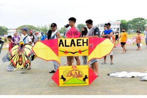 Batangas holds 2nd kite-flying fest to drum up summer tourism