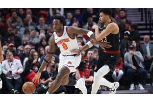 Knicks fans get minor OG Anunoby elbow injury scare in win over Blazers
