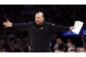 Knicks' major win over Sixers doesn't come without injury to key role player