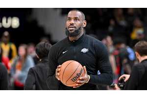 Is LeBron James playing tonight? Latest injury update for Knicks vs Lakers Feb. 3