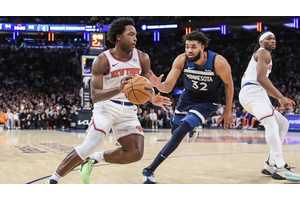 When will Karl-Anthony Towns make his New York Knicks preseason debut?