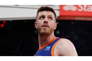Updated Knicks center depth chart (or lack thereof) after losing Hartenstein