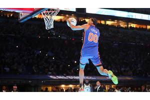 Knicks News: Elite dunker defends Jacob Toppin, bizarre Steph Curry trade prediction