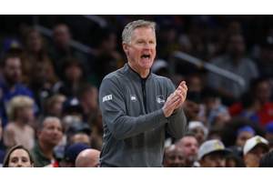 Warriors considering inviting forward Knicks were previously interested in to camp