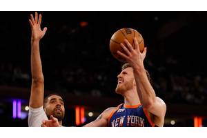 Isaiah Hartenstein injury puts Knicks center at risk of ending absurd streak