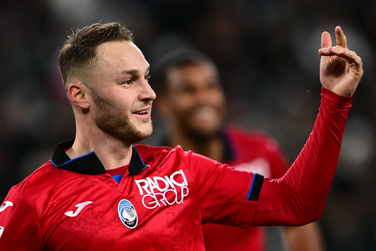 Atalanta's Dutch midfielder #07 Teun Koopmeiners celebrates after scoring a goal during the Italian Serie A football match between Juventus and Atalanta at the Allianz Stadium in Turin on March 10, 2024. (Photo by MARCO BERTORELLO / AFP) (Photo by MARCO BERTORELLO/AFP via Getty Images)