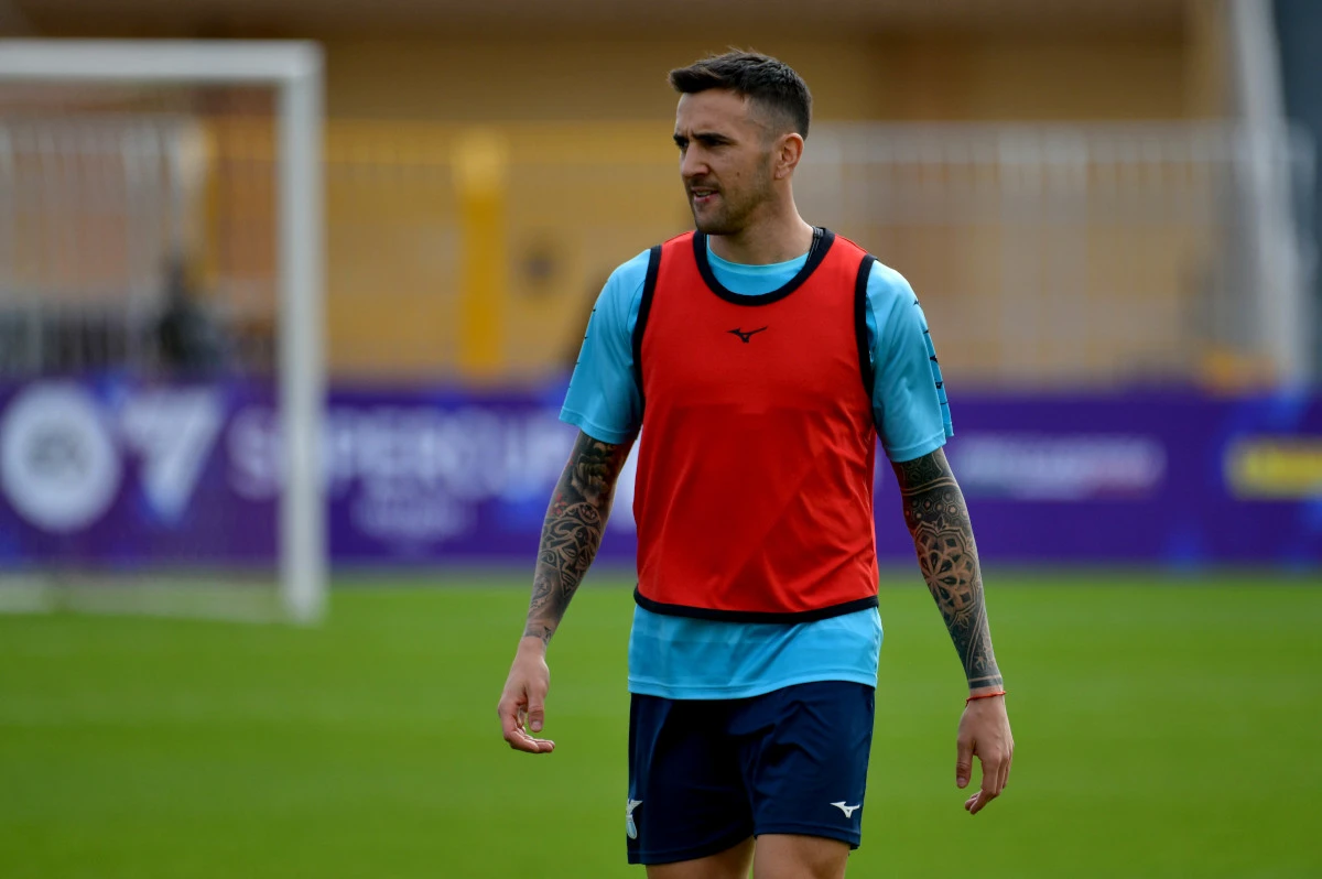 RIYADH, SAUDI ARABIA - JANUARY 18: Matias Vecino of SS Lazio during the SS Lazio training session at Prince Faisal Bin Fahad on January 18, 2024 in Riyadh, Saudi Arabia. (Photo by Marco Rosi - SS Lazio/Getty Images)