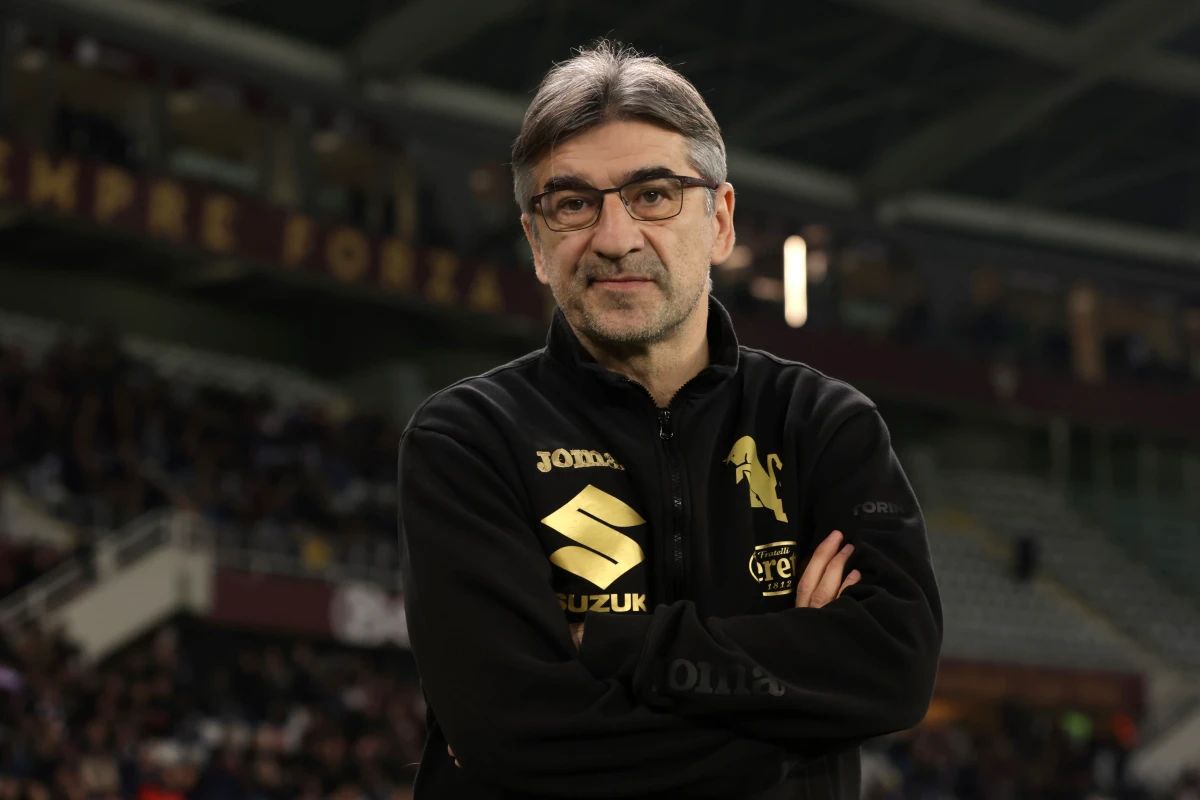 TURIN, ITALY - FEBRUARY 16: Ivan Juric Head coach of Torino FC looks on prior to kick off in the Serie A TIM match between Torino FC and US Lecce at Stadio Olimpico di Torino on February 16, 2024 in Turin, Italy. (Photo by Jonathan Moscrop/Getty Images)