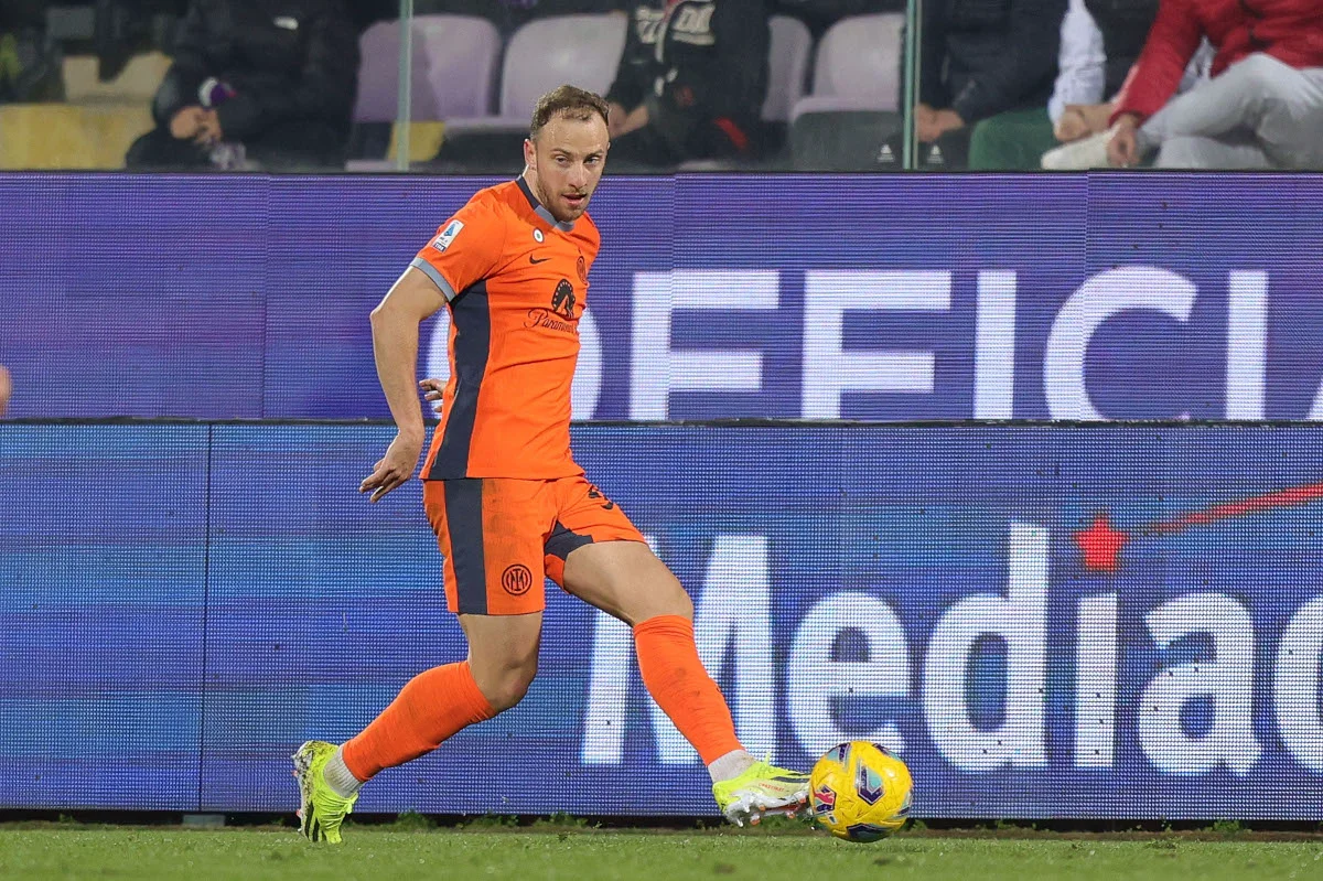FLORENCE, ITALY - JANUARY 28: Carlos Augusto of FC Internazionale in action during the Serie A TIM match between ACF Fiorentina and FC Internazionale - Serie A TIM at Stadio Artemio Franchi on January 28, 2024 in Florence, Italy. (Photo by Gabriele Maltinti/Getty Images)