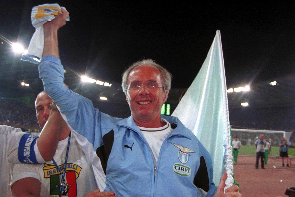 2000: Sven Goran Eriksson of Lazio celebrates winning the 