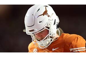 Texas QB Quinn Ewers isn't opting out, but will he be replaced by Arch Manning?