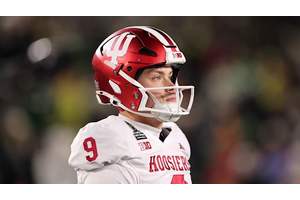 Canuck U: Rourke stumbles in CFP first round, wins Cornish Trophy; Jones' Montana State in FCS title game