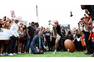 Did anyone win the Pat McAfee field goal challenge in Week 5 Tuscaloosa?