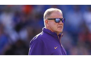 Brian Kelly melts down in front of everyone, LSU fans turn on head coach