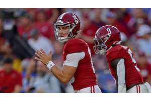 National analyst surprises everyone naming the "deepest quarterback room" in the college football