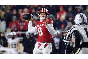 Canuck U: Rourke vs. Notre Dame, 6 Canadians in FCS semis and 2 win bowl games this weekend