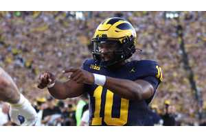 Sherrone Moore announces Alex Orji as QB1 against USC Trojans, Davis Warren benched