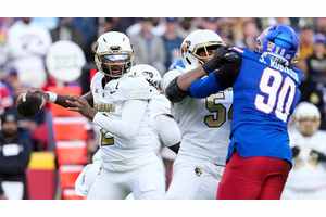 Big 12 makes controversial decision on Shedeur Sanders after ref shove