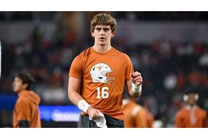 Manning family trying to temper expectations on Arch Manning in 2025