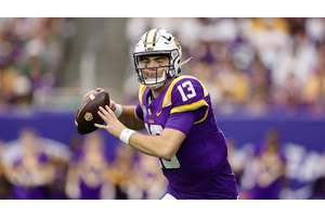 Ranking the 10 best quarterbacks for the 2025 college football season