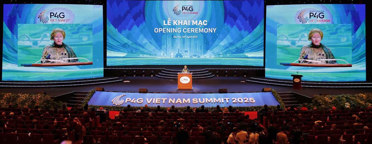 Deputy Secretary-General Amina Mohammed delivers remarks at the P4G Summit in Hanoi, Viet Nam. Deputy Secretary-General Amina Mohammed delivers remarks at the P4G Summit in Hanoi, Viet Nam.