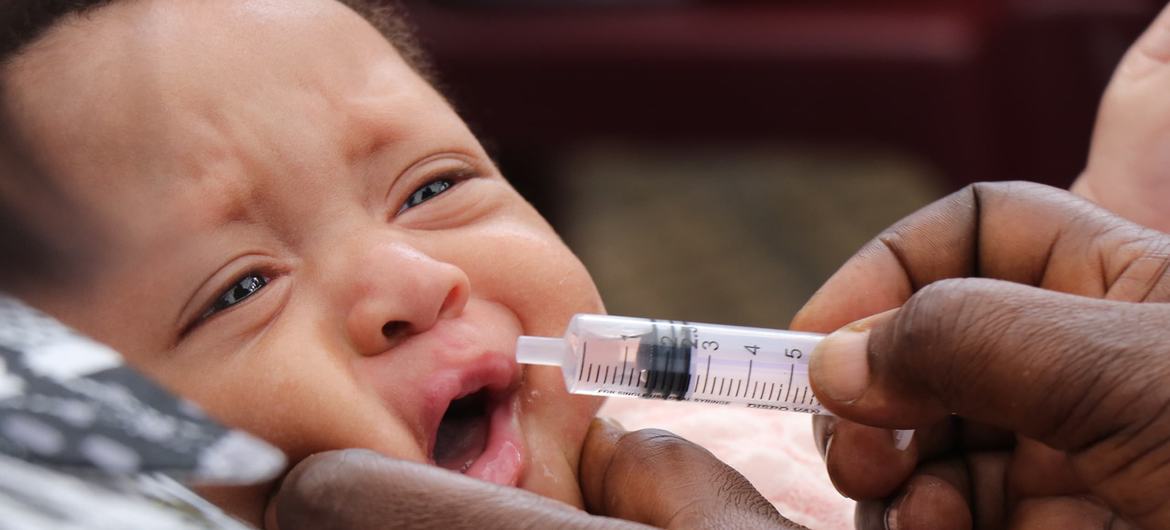 While 91% of Congolese adults living with HIV receive treatment, only 44% of children have access to it — an unacceptable gap that has persisted for more than a decade and which the DRC is determined to correct. While 91% of Congolese adults living with HIV receive treatment, only 44% of children have access to it — an unacceptable gap that has persisted for more than a decade and which the DRC is determined to correct.