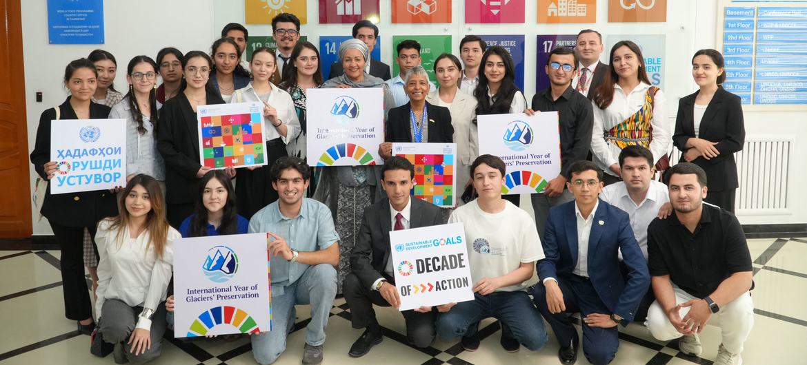 Deputy Secretary-General Amina Mohammed (centre) with Model UN youths and Ambassador for a Day in Tajikistan. Deputy Secretary-General Amina Mohammed (centre) with Model UN youths and Ambassador for a Day in Tajikistan.
