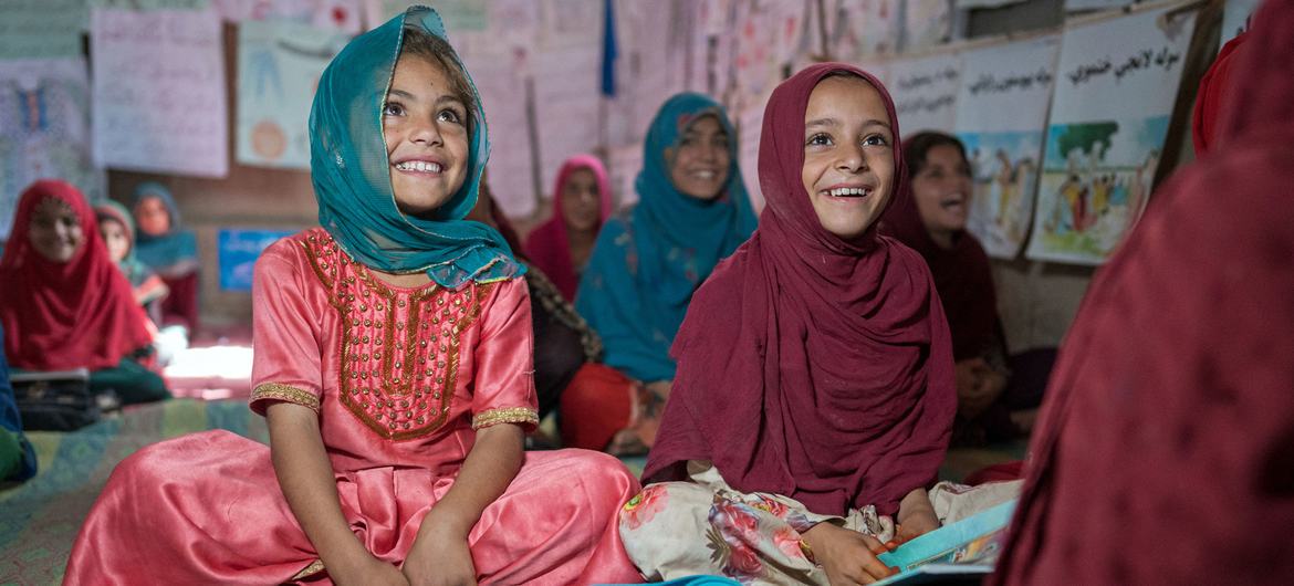 Young girls attend class at a UNICEF-supported school in Helmand Province, Afghanistan. (file) Young girls attend class at a UNICEF-supported school in Helmand Province, Afghanistan. (file)
