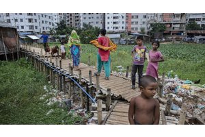 More action and investment needed in cities to end ‘cascade of challenges’ | UN News