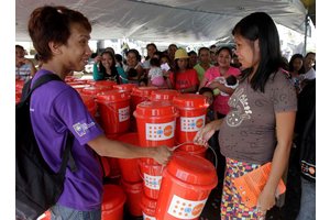 What is in a UNFPA Dignity Kit?