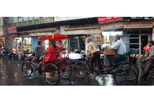 Trust collapsing as job fears surge worldwide, warns UN | UN News